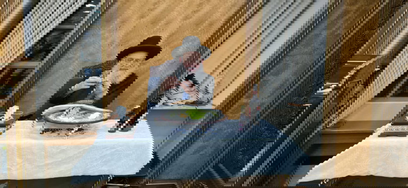 הגאון רבי ראובן אלבז בשיעור לקראת פסח