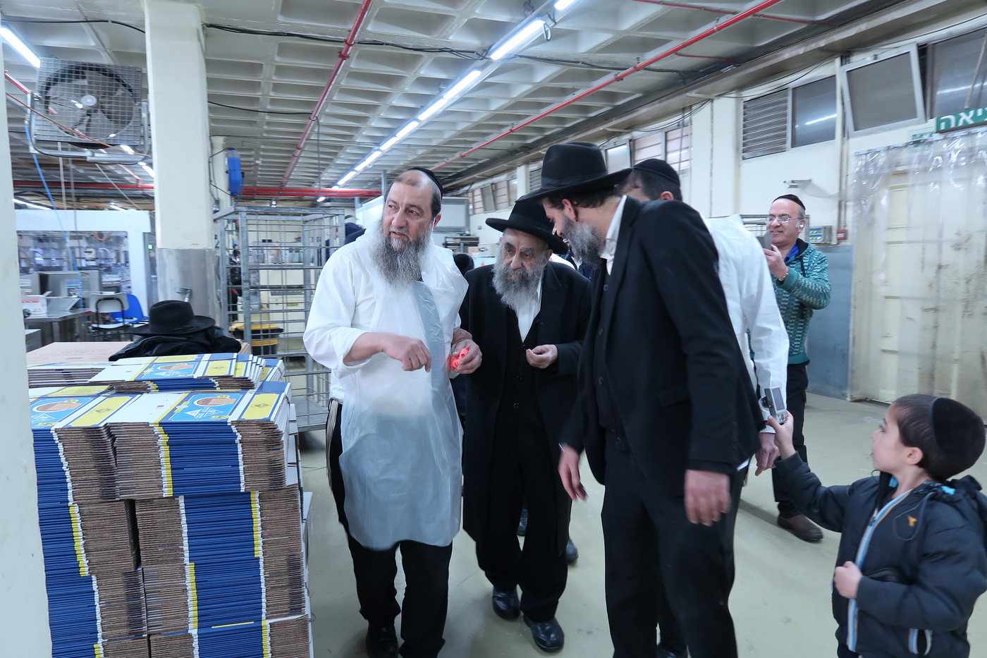 חכם משה צדקה באפיית מצות