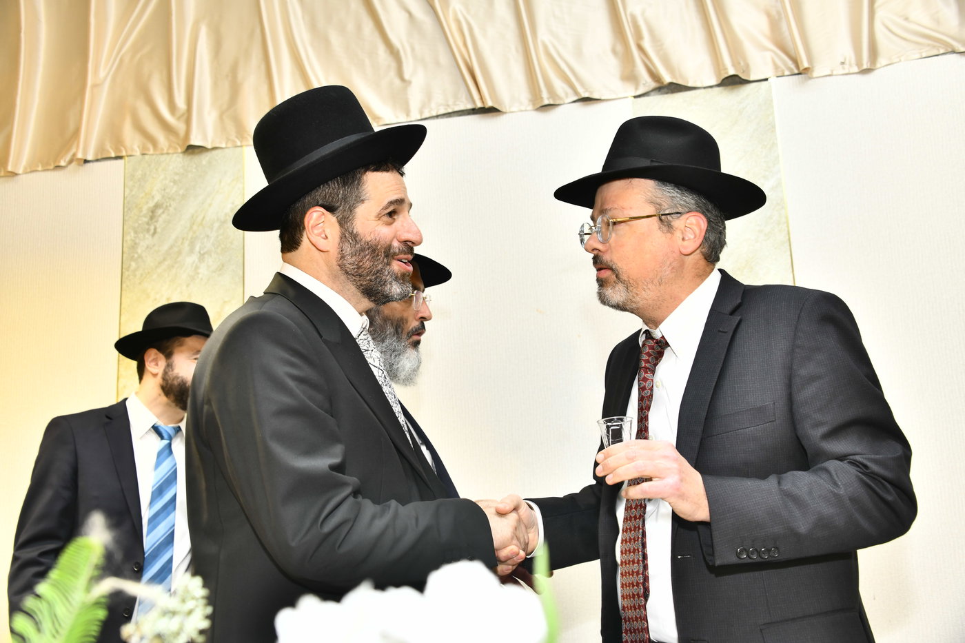 שמחת נישואי בתו של מנחם שפירא