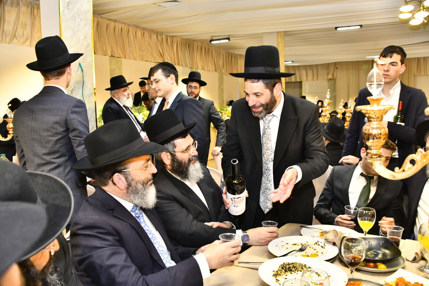 שמחת נישואי בתו של מנחם שפירא