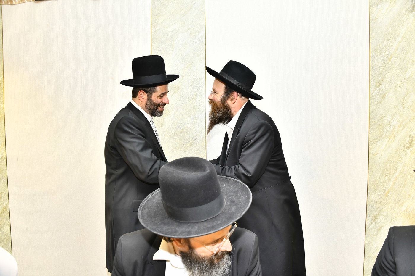 שמחת נישואי בתו של מנחם שפירא