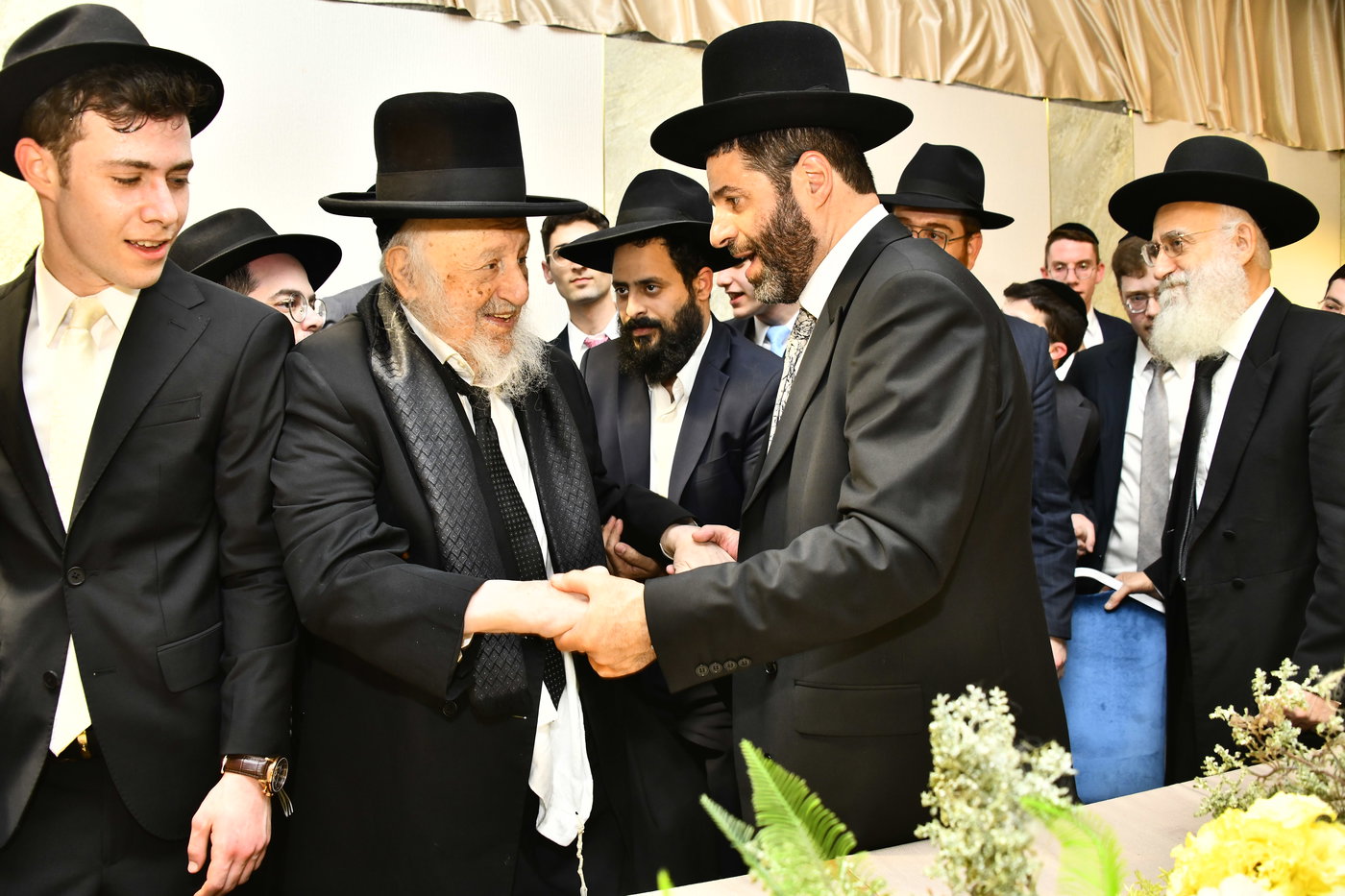 שמחת נישואי בתו של מנחם שפירא