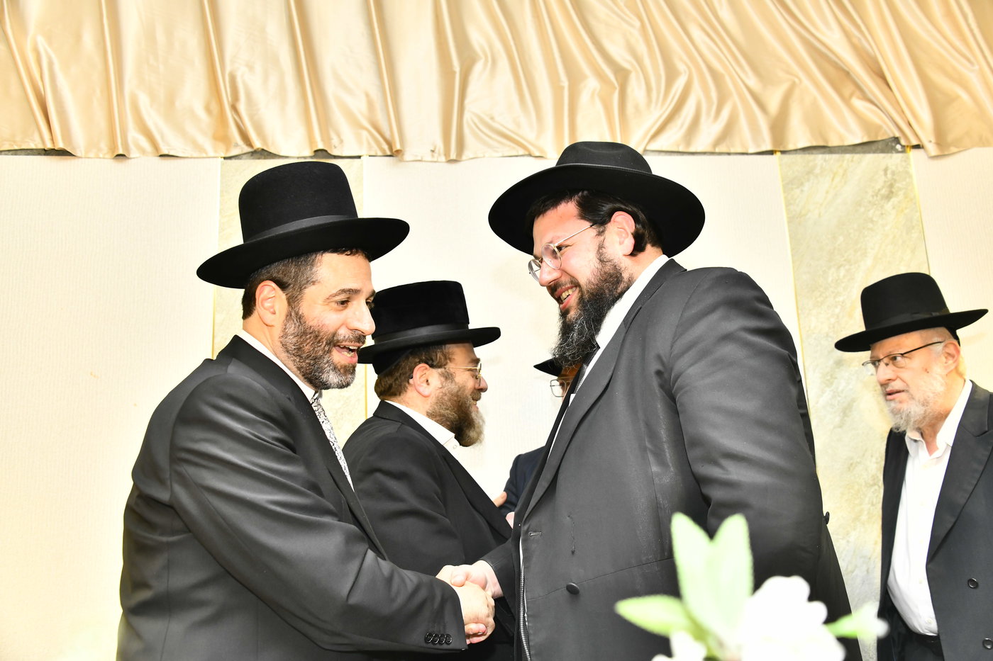 שמחת נישואי בתו של מנחם שפירא