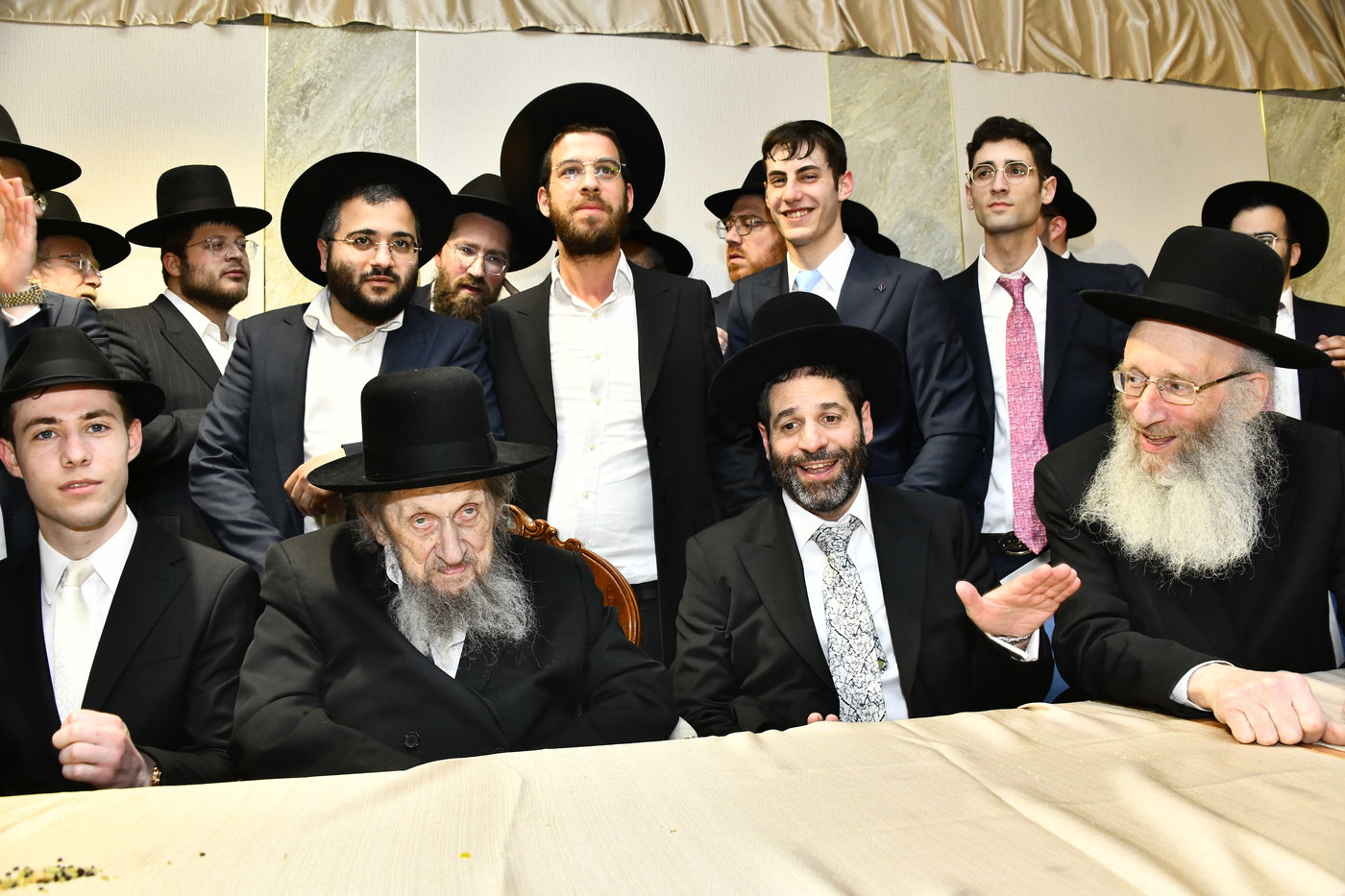 שמחת נישואי בתו של מנחם שפירא