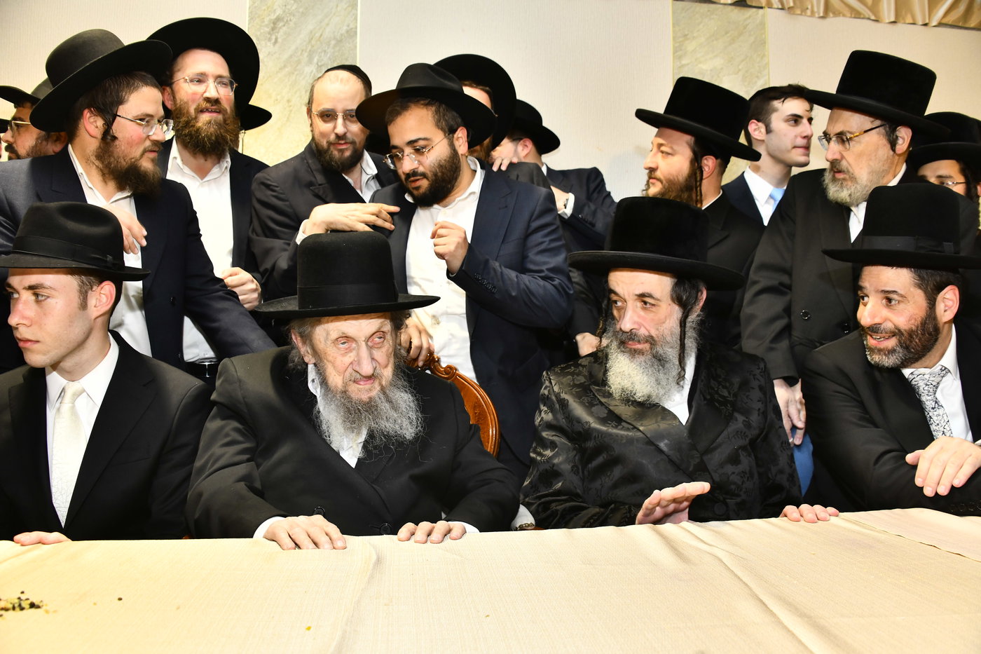 שמחת נישואי בתו של מנחם שפירא