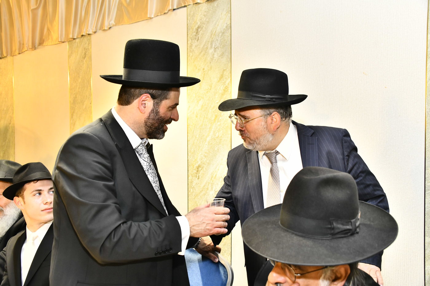 שמחת נישואי בתו של מנחם שפירא