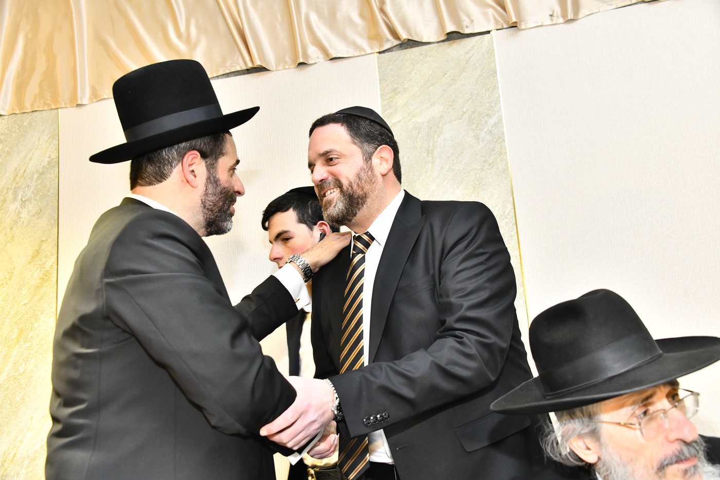 שמחת נישואי בתו של מנחם שפירא