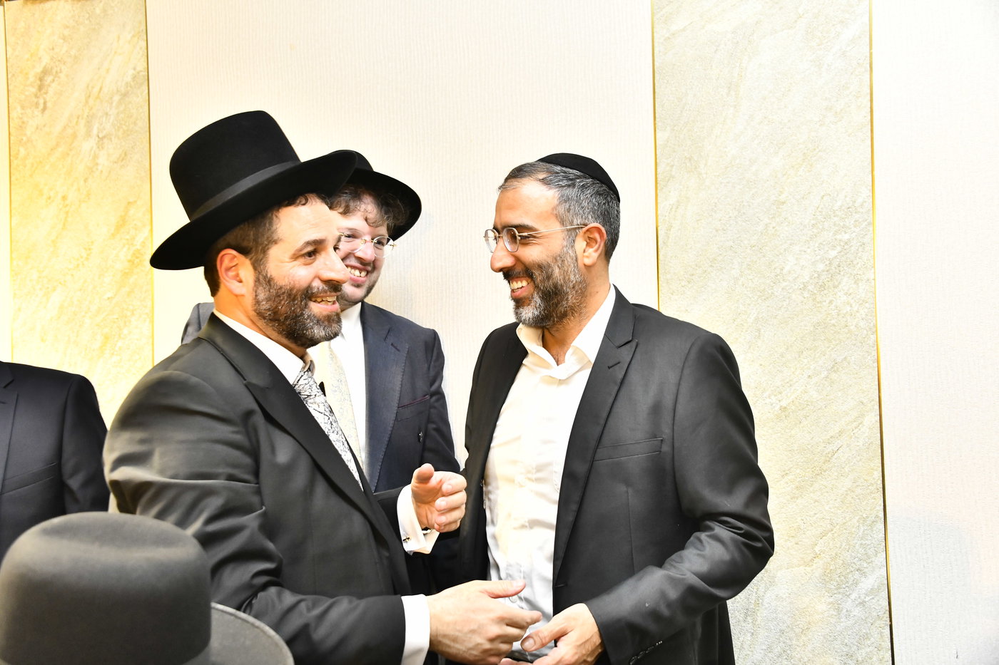 שמחת נישואי בתו של מנחם שפירא