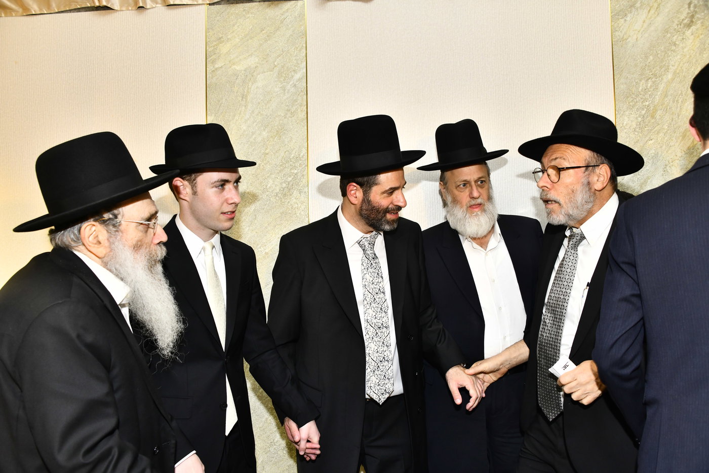 שמחת נישואי בתו של מנחם שפירא