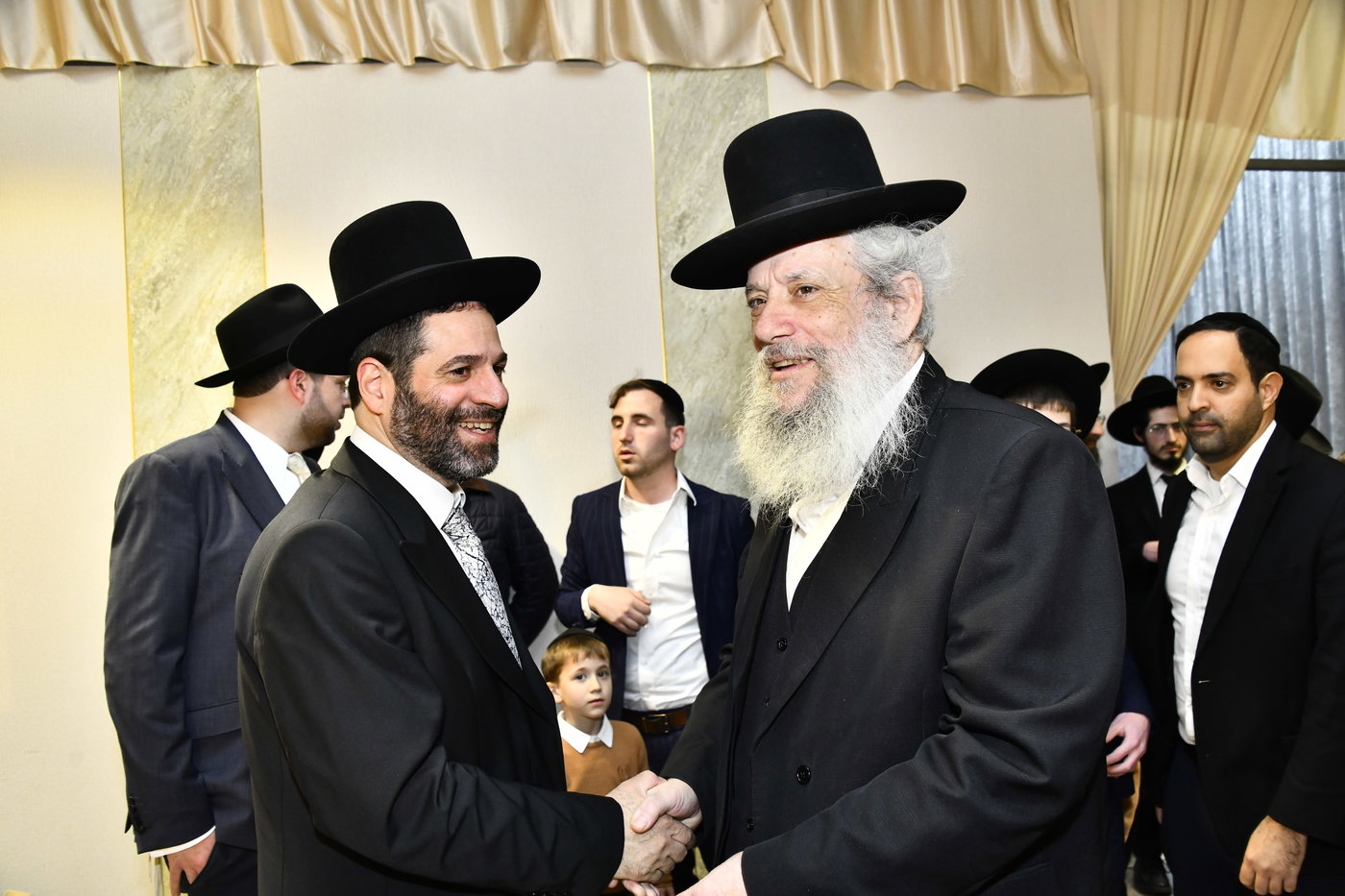 שמחת נישואי בתו של מנחם שפירא