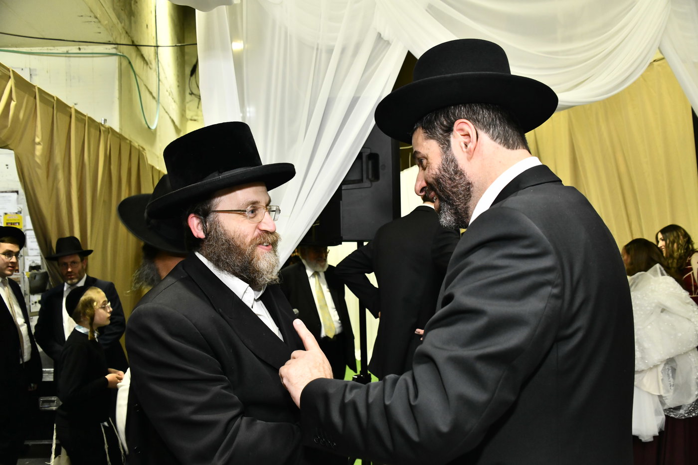 שמחת נישואי בתו של מנחם שפירא