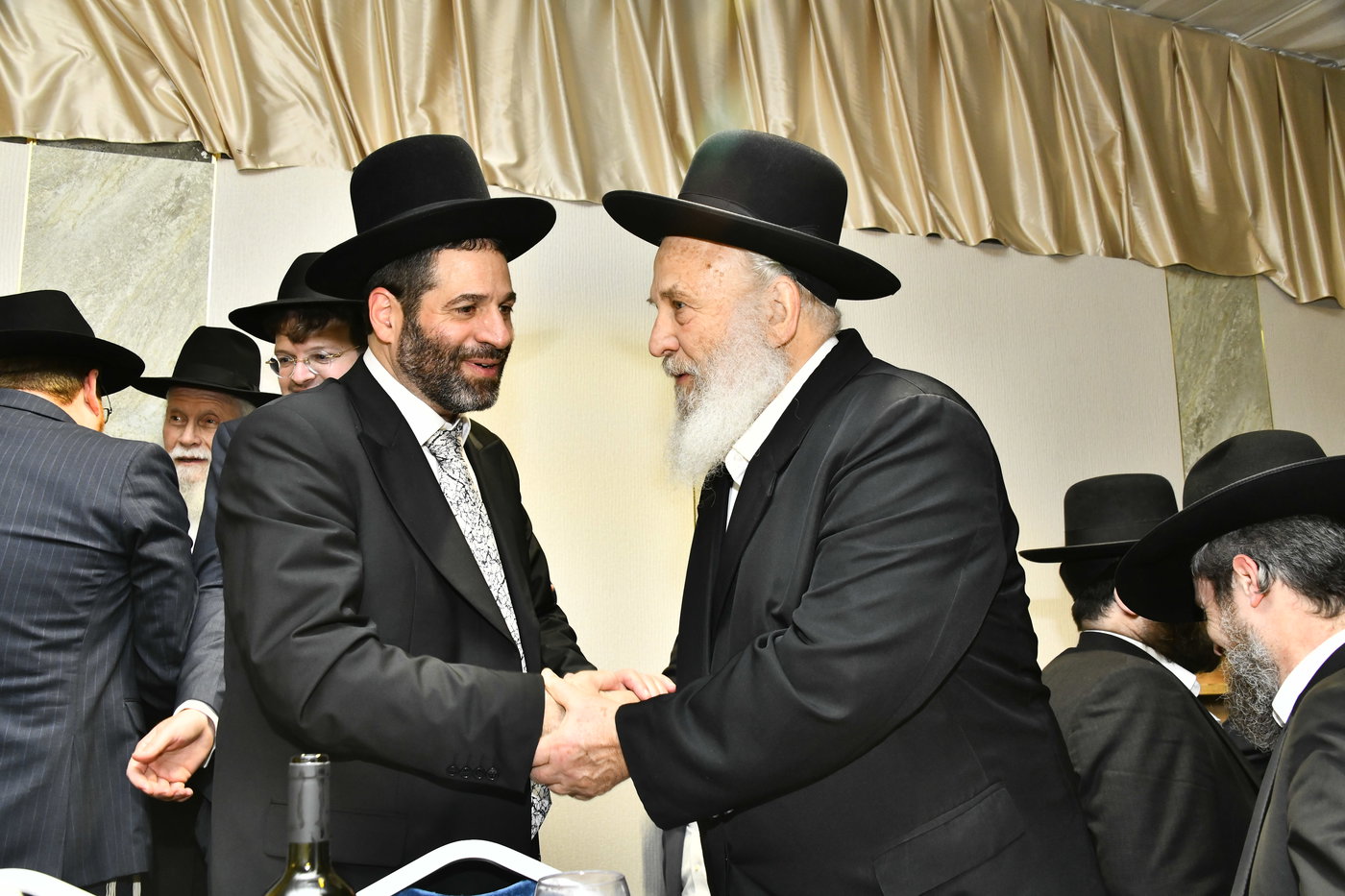 שמחת נישואי בתו של מנחם שפירא