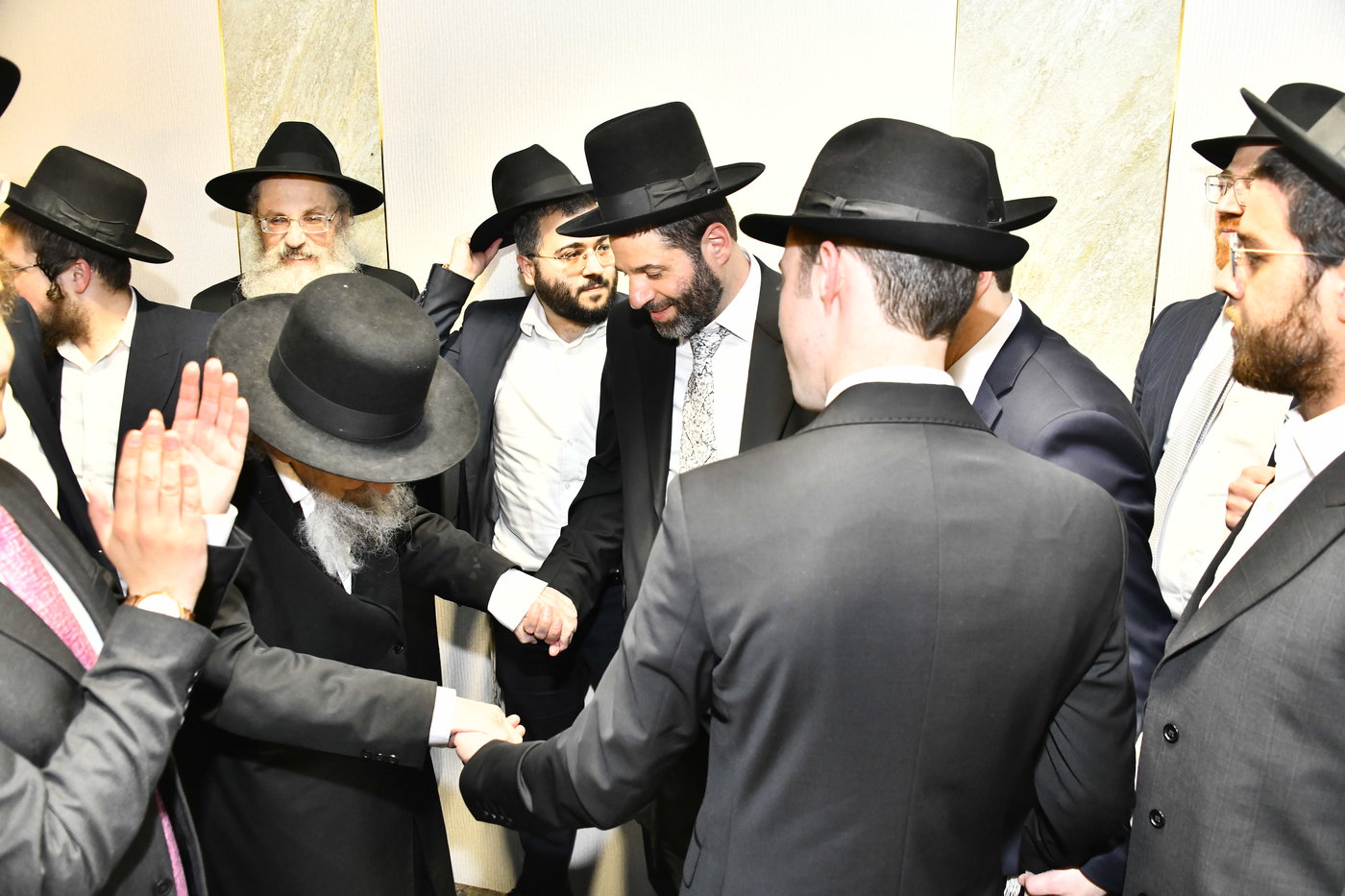 שמחת נישואי בתו של מנחם שפירא