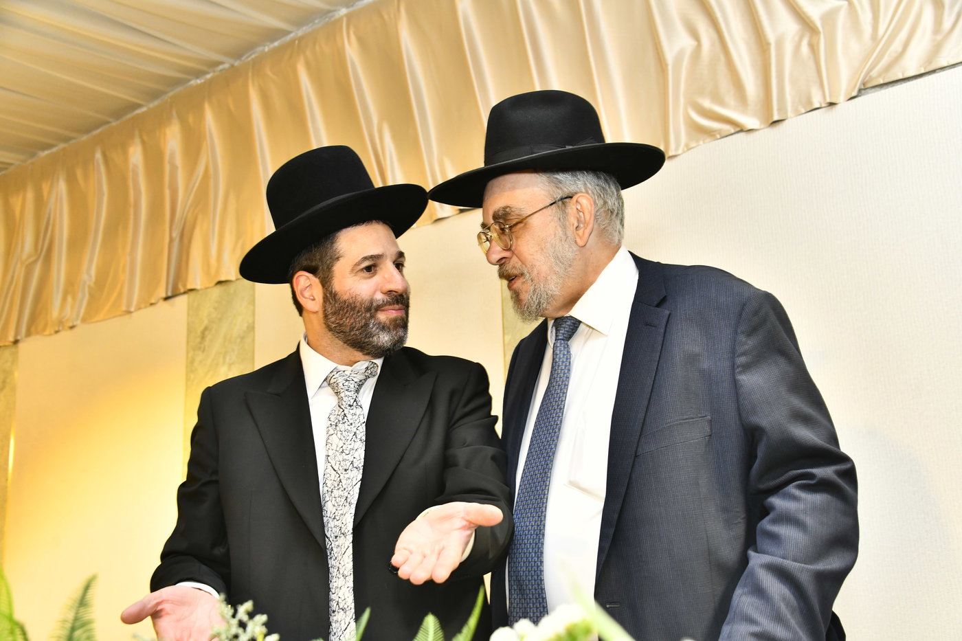 שמחת נישואי בתו של מנחם שפירא