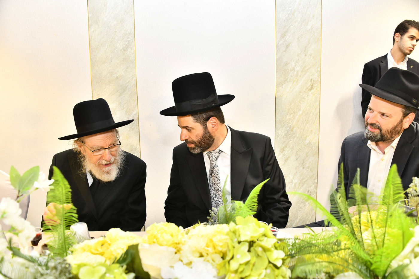 שמחת נישואי בתו של מנחם שפירא