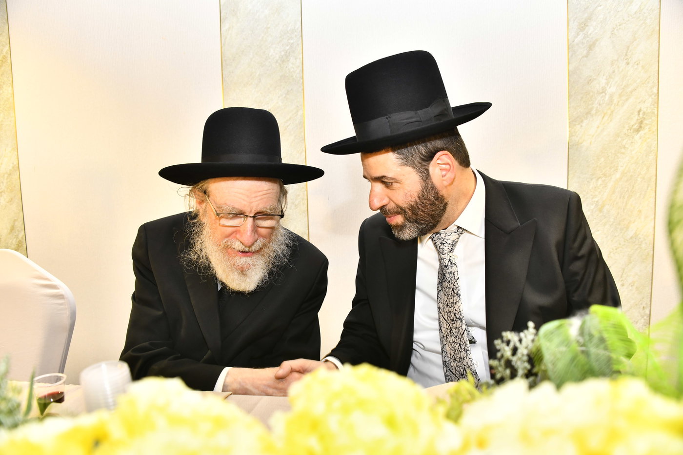 שמחת נישואי בתו של מנחם שפירא