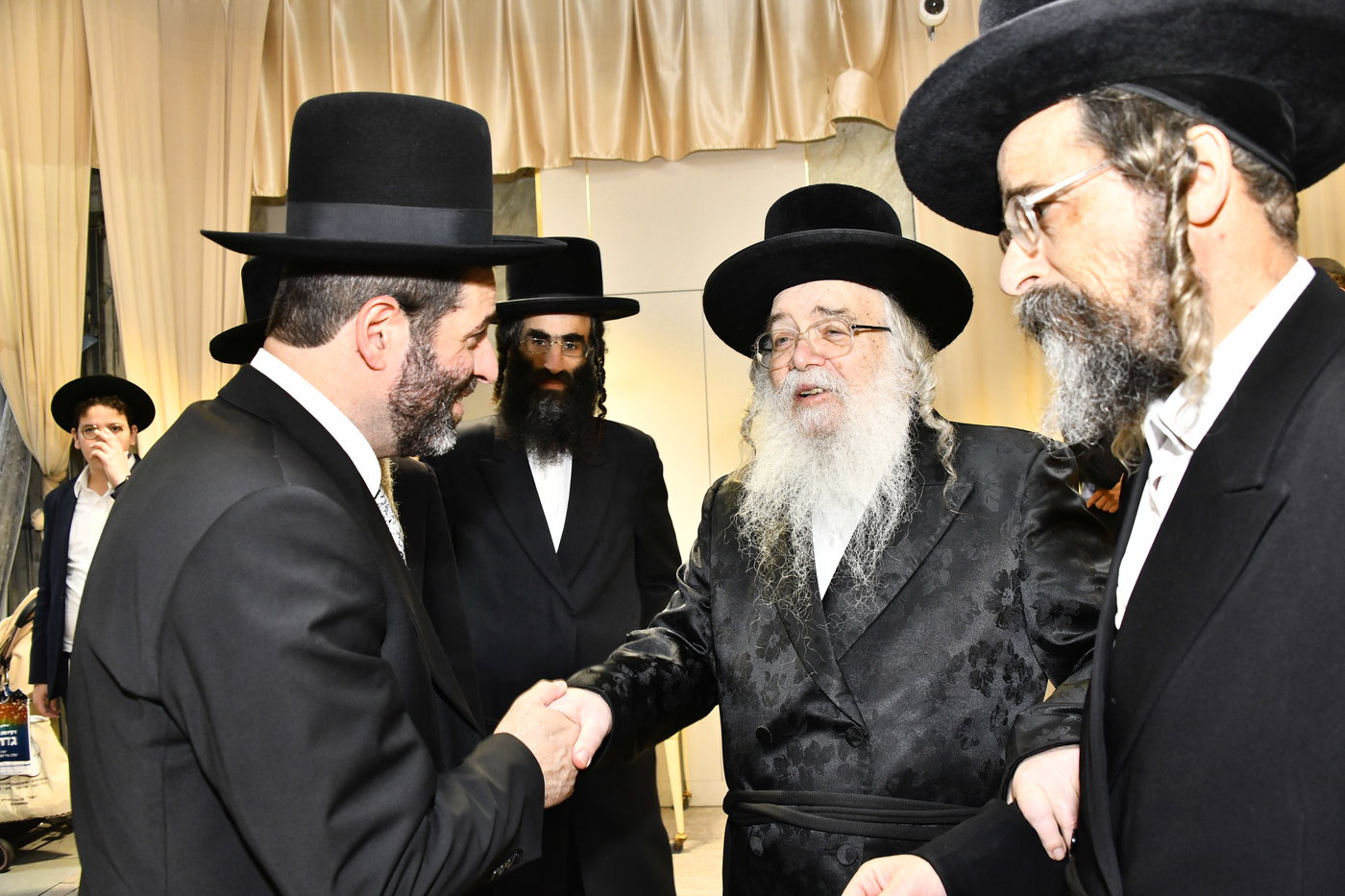 שמחת נישואי בתו של מנחם שפירא