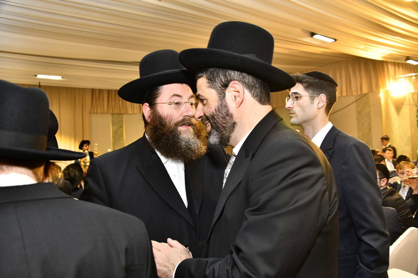 שמחת נישואי בתו של מנחם שפירא