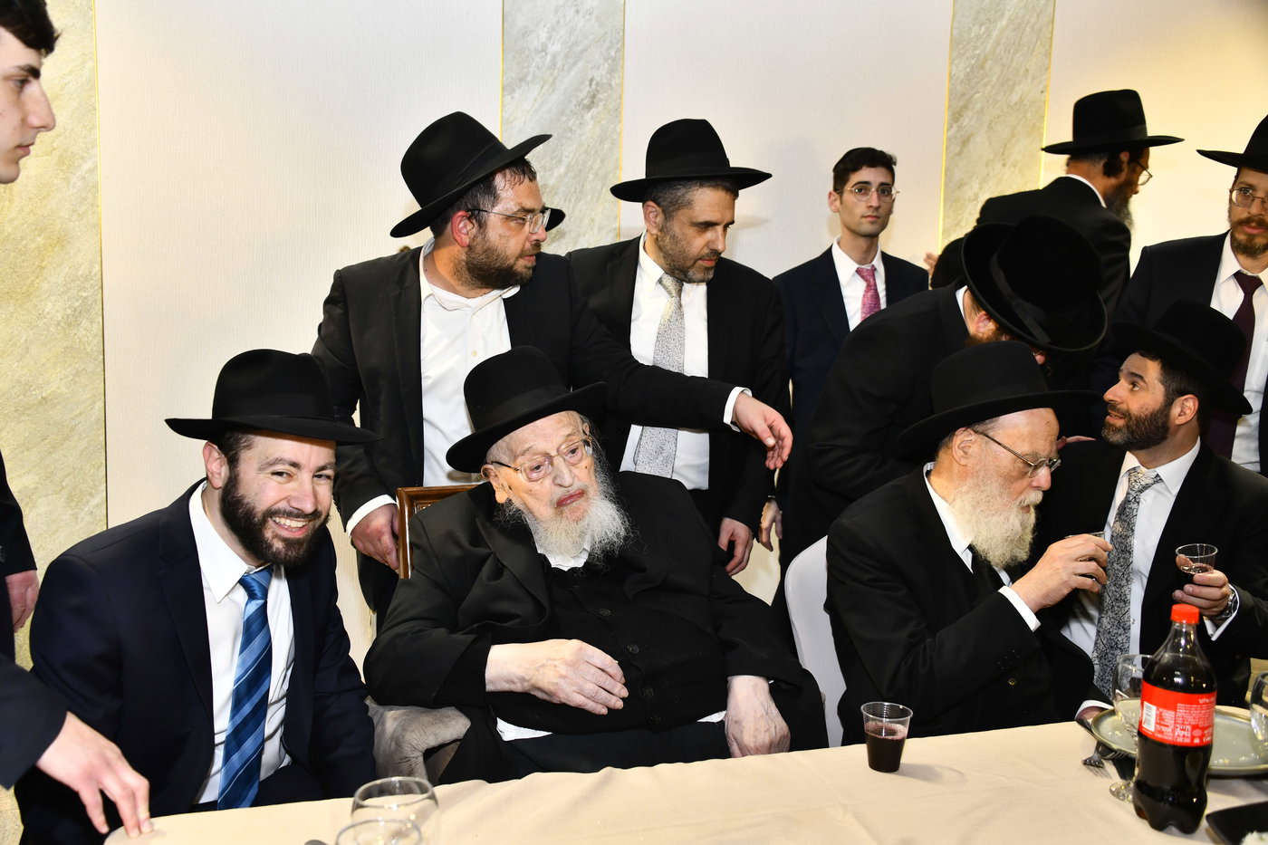 שמחת נישואי בתו של מנחם שפירא