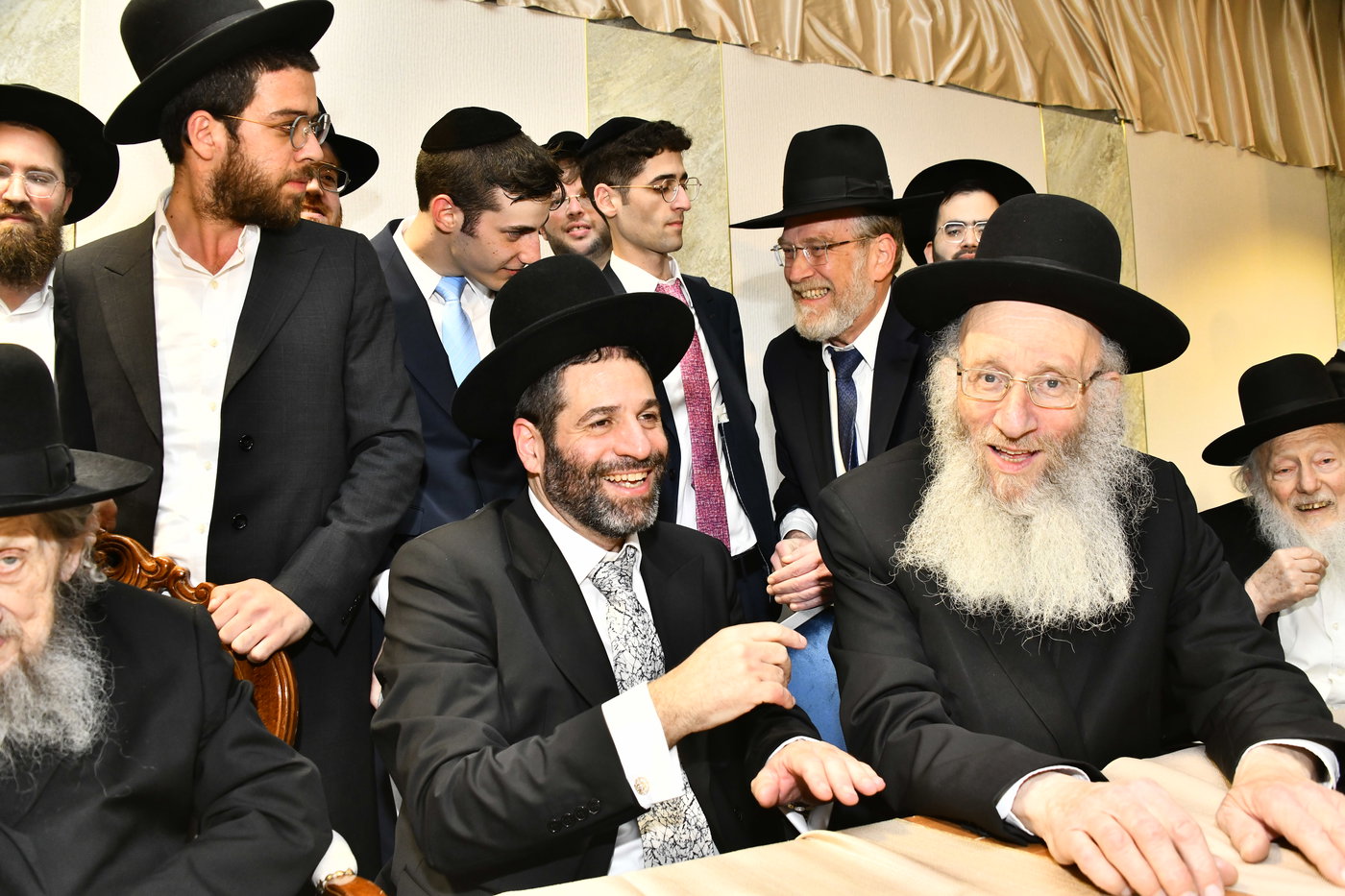 שמחת נישואי בתו של מנחם שפירא