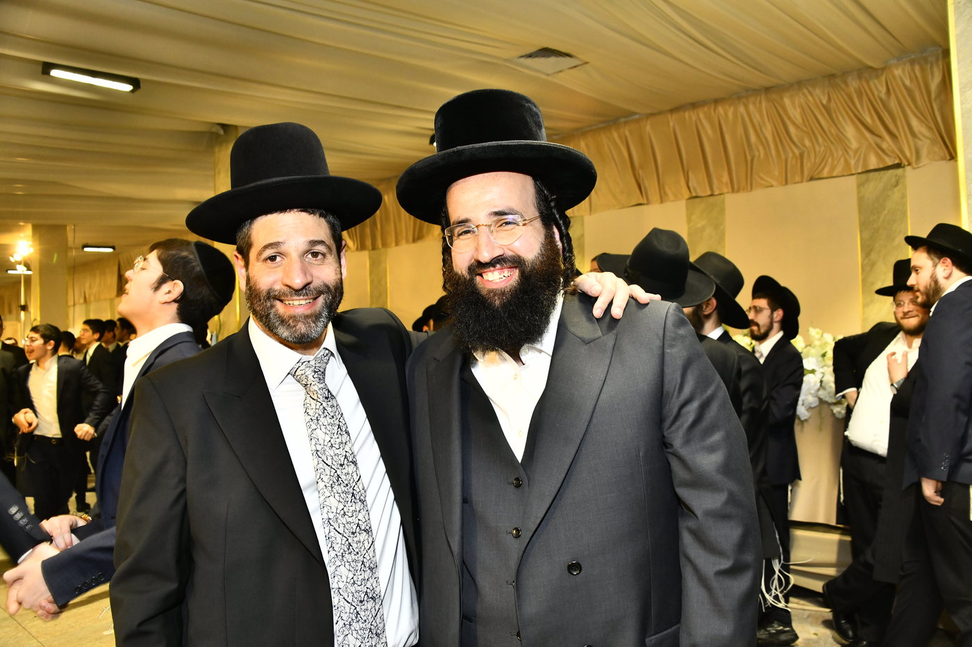 שמחת נישואי בתו של מנחם שפירא