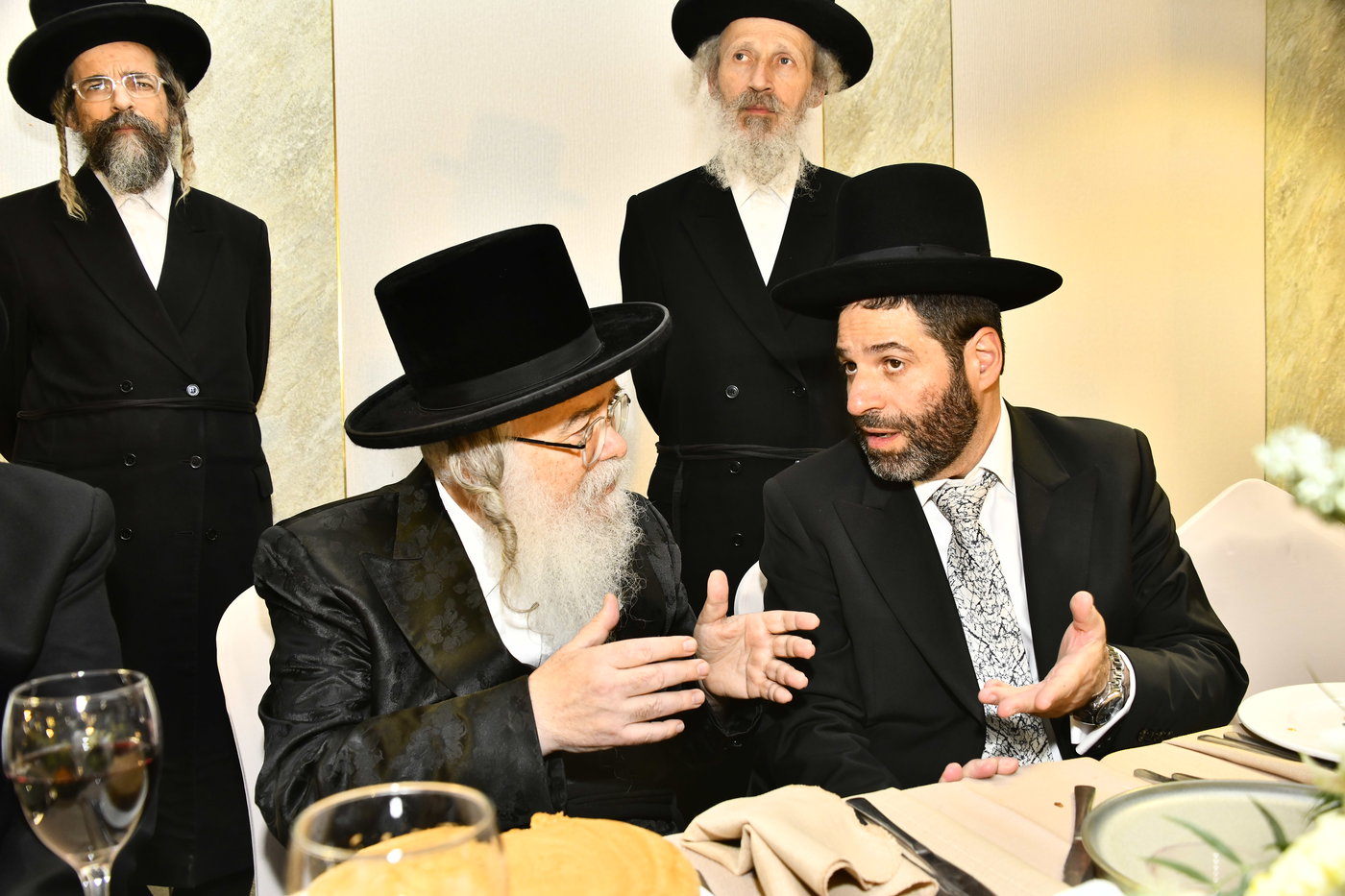 שמחת נישואי בתו של מנחם שפירא