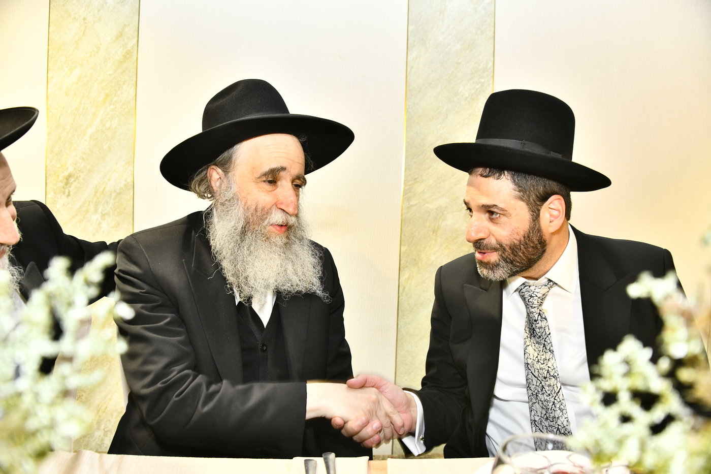 שמחת נישואי בתו של מנחם שפירא