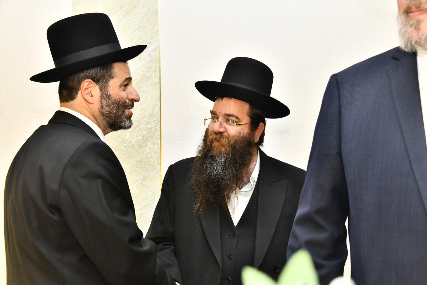 שמחת נישואי בתו של מנחם שפירא