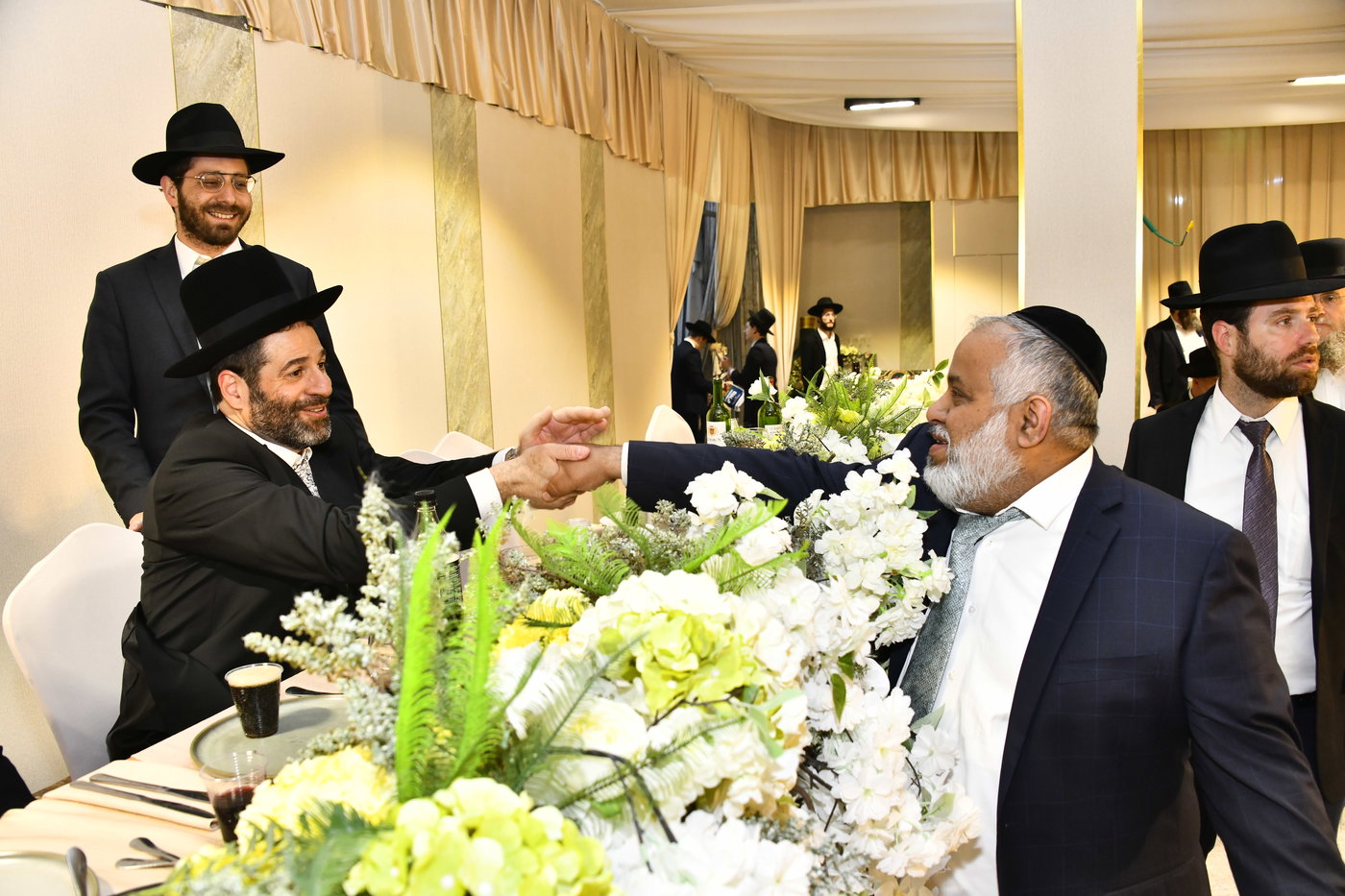 שמחת נישואי בתו של מנחם שפירא