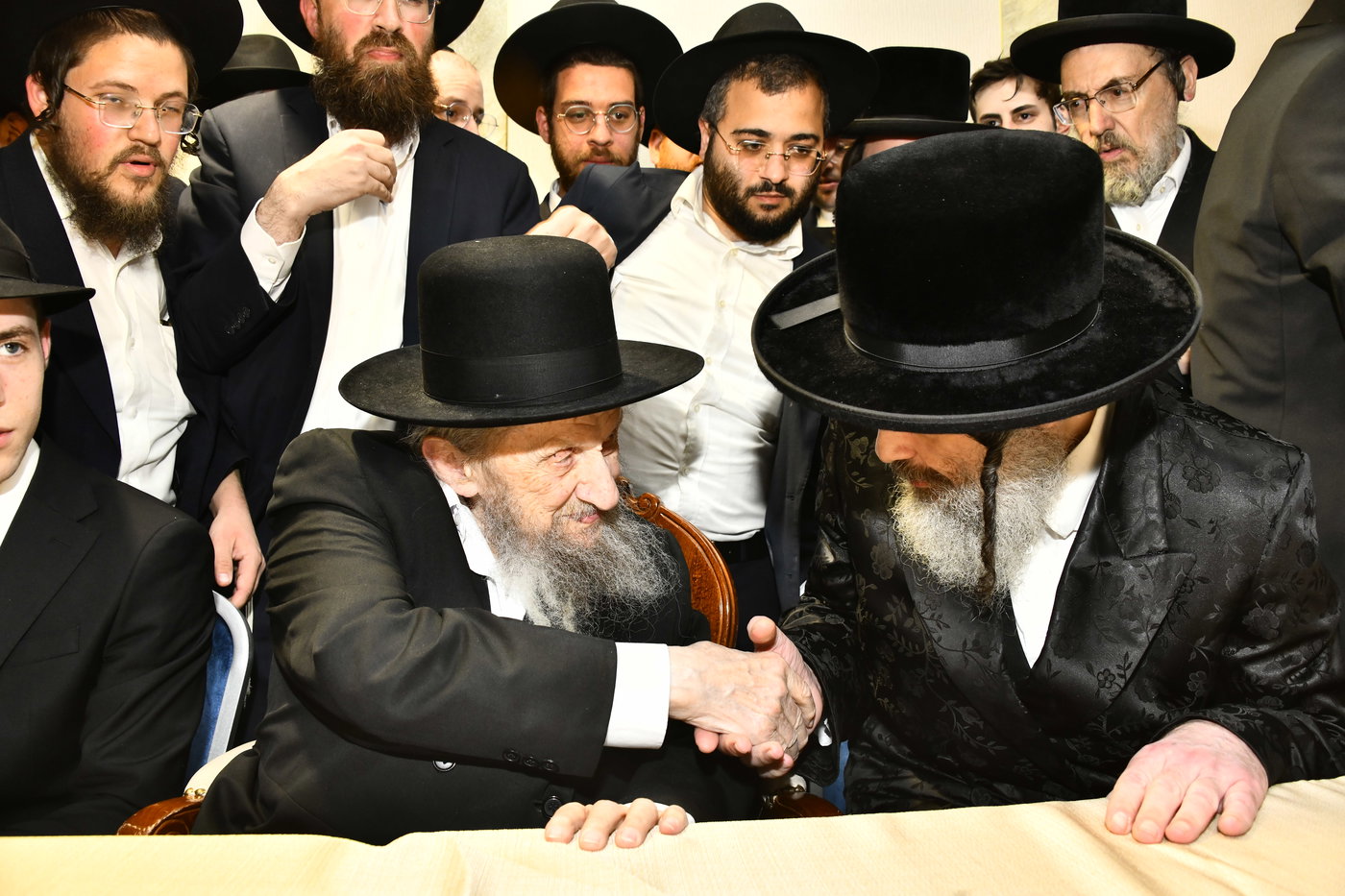 שמחת נישואי בתו של מנחם שפירא