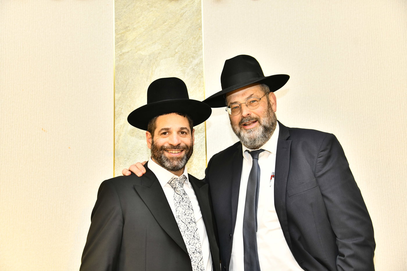 שמחת נישואי בתו של מנחם שפירא