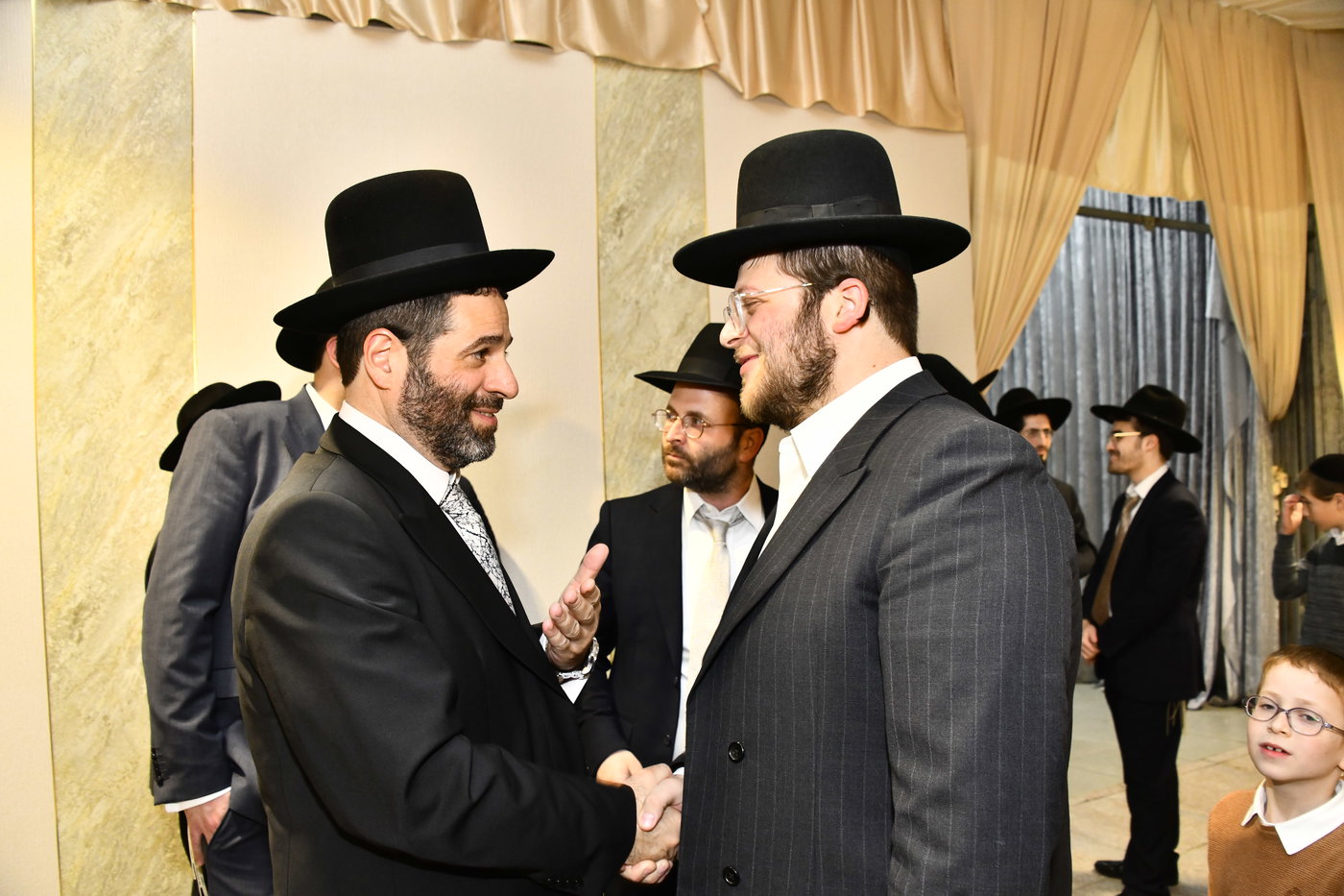 שמחת נישואי בתו של מנחם שפירא