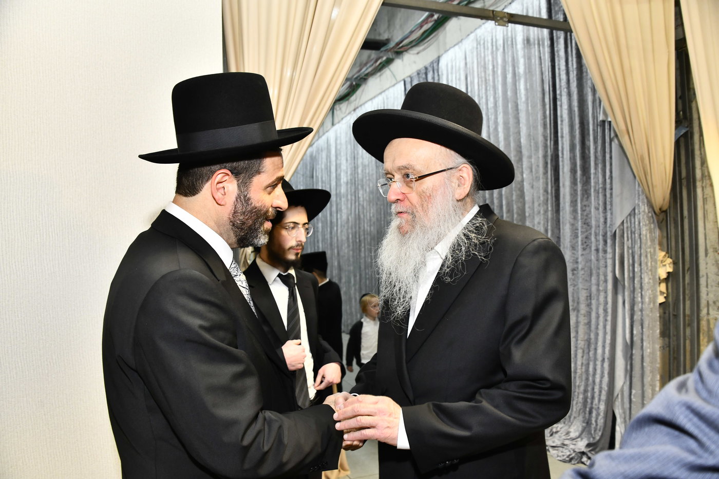 שמחת נישואי בתו של מנחם שפירא