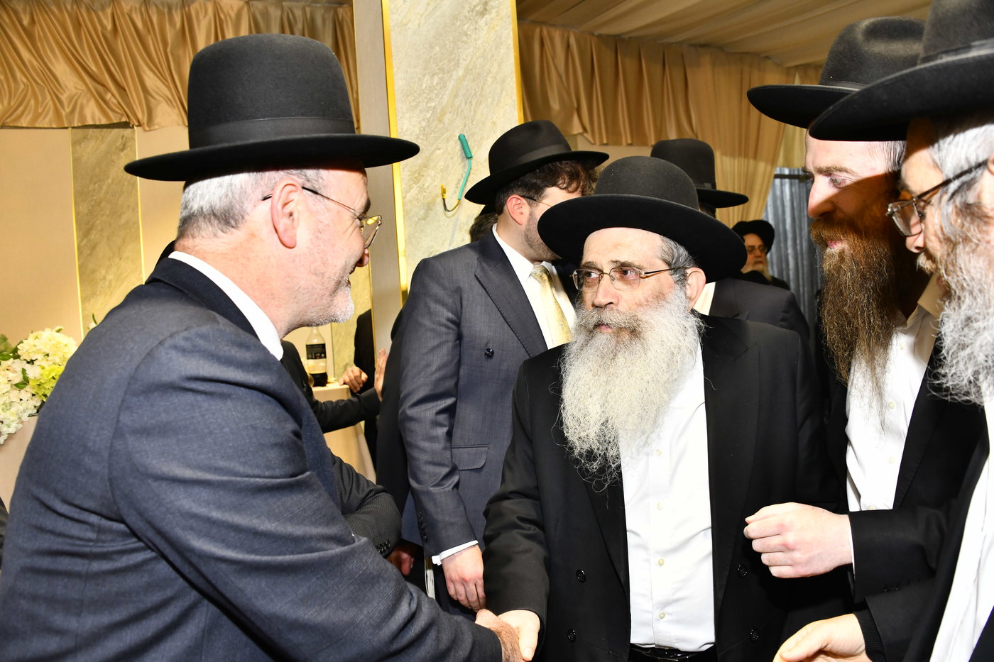 שמחת נישואי בתו של מנחם שפירא