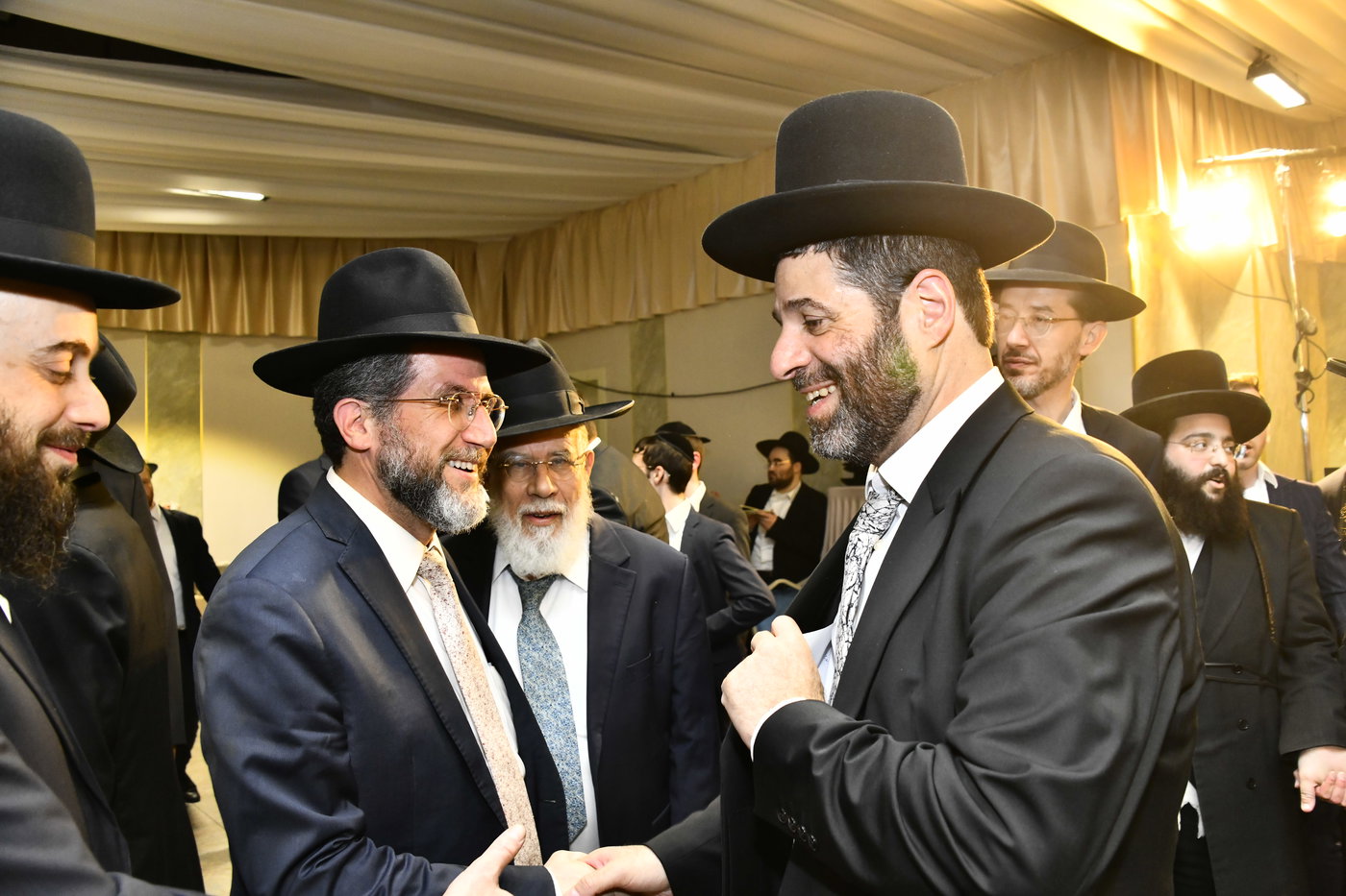 שמחת נישואי בתו של מנחם שפירא