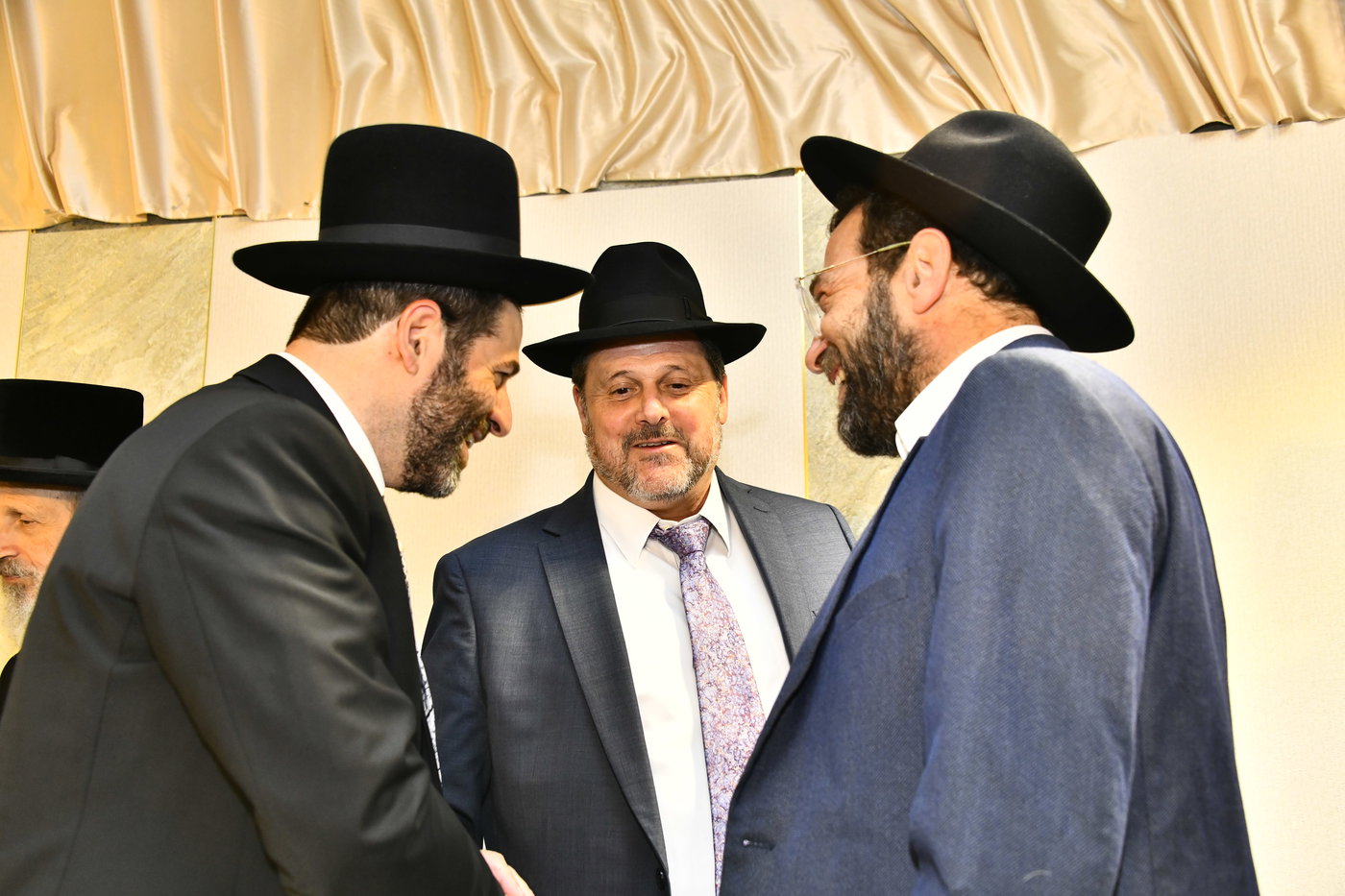 שמחת נישואי בתו של מנחם שפירא