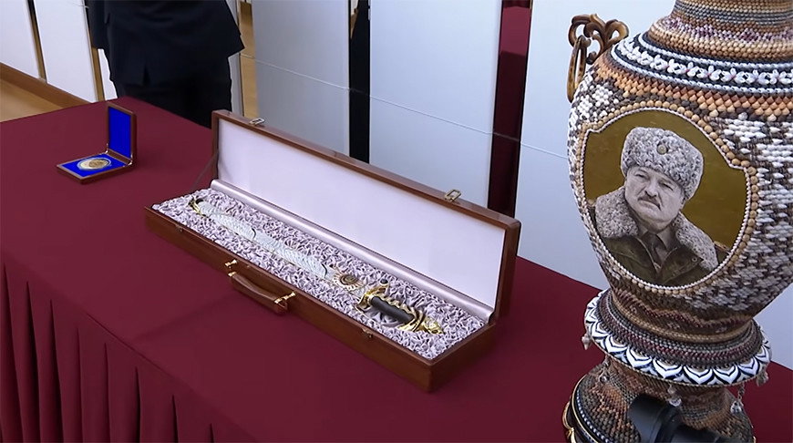 לוקשנקו קים ג'ונג און