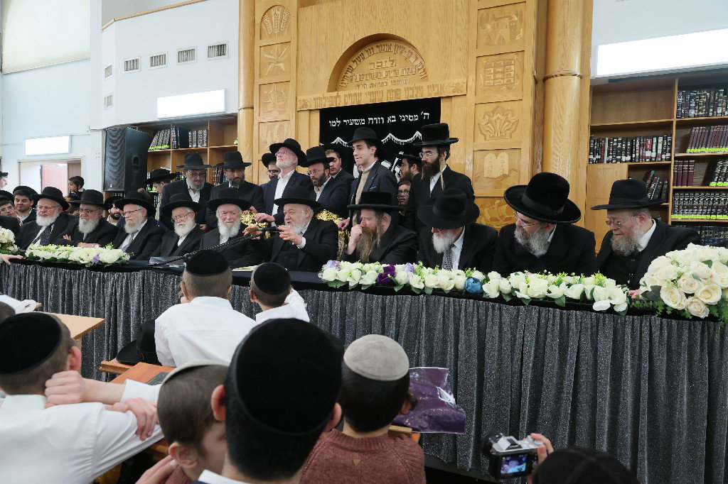 הגר"י זילברשטיין בביקור חיזוק ברחובות