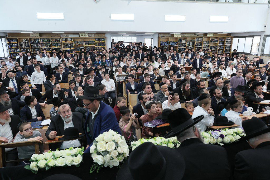 הגר"י זילברשטיין בביקור חיזוק ברחובות