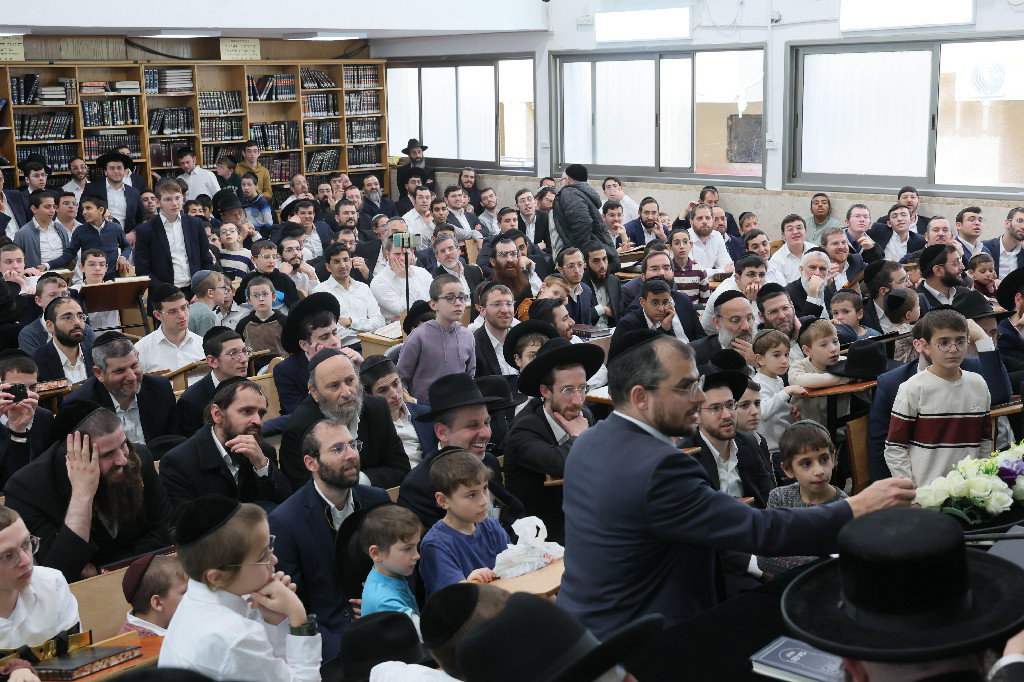 הגר"י זילברשטיין בביקור חיזוק ברחובות