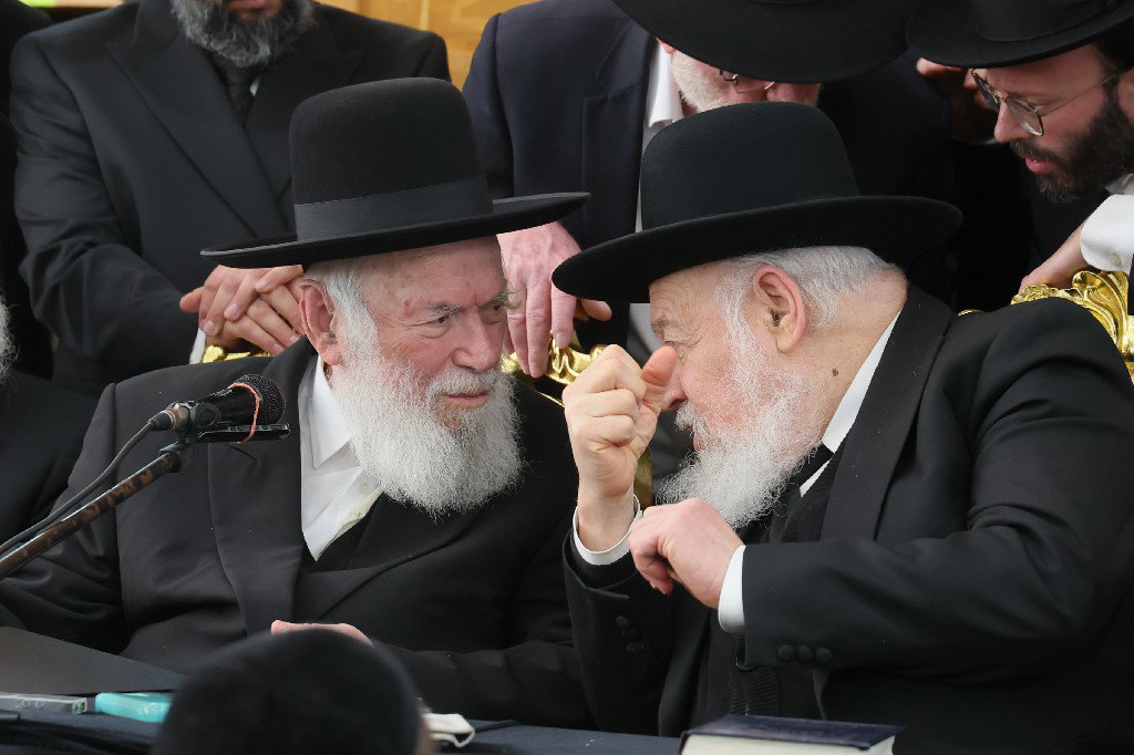 הגר"י זילברשטיין בביקור חיזוק ברחובות