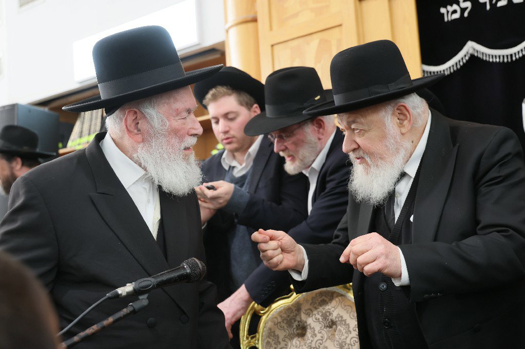 הגר"י זילברשטיין בביקור חיזוק ברחובות