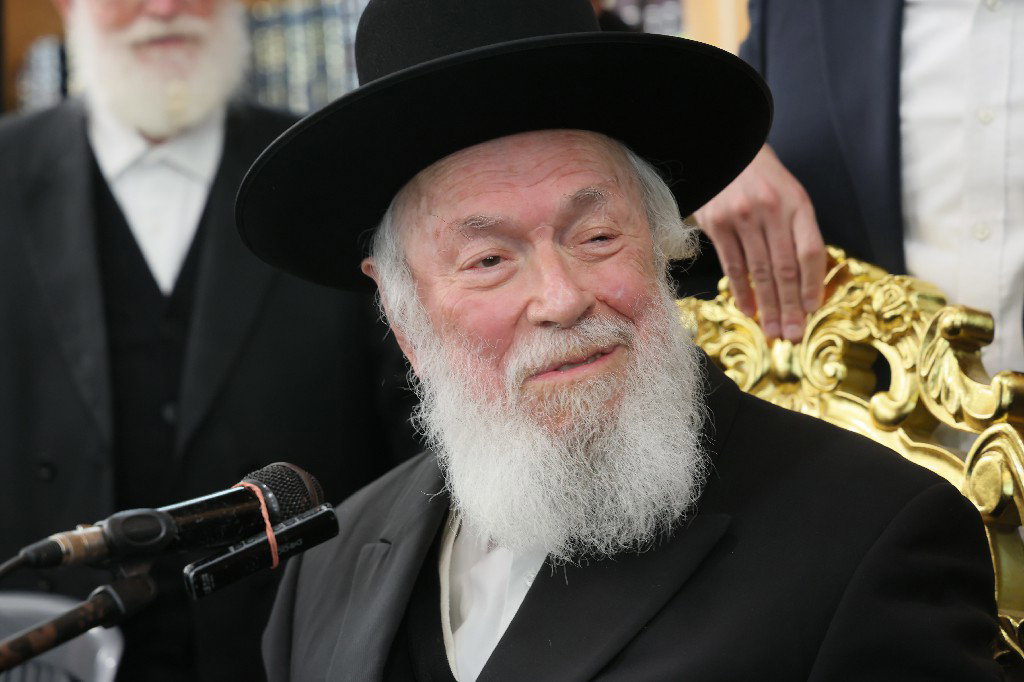 הגר"י זילברשטיין בביקור חיזוק ברחובות