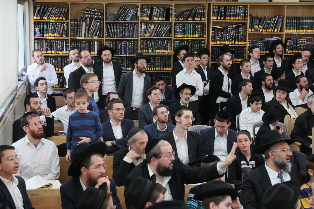 הגר"י זילברשטיין בביקור חיזוק ברחובות