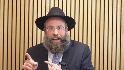 אני כועס על עצמי על החלטות מהעבר - אבל האם בכלל טעיתי?