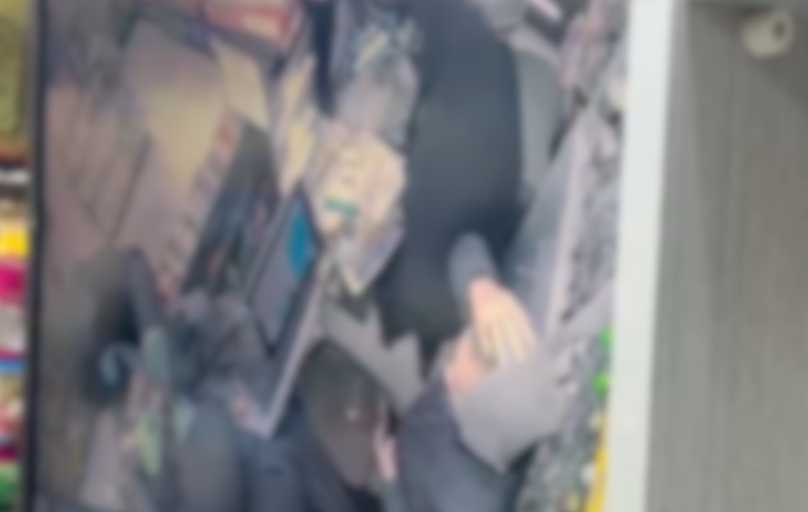 שוד אלים בסופרמרקט בחולון פוענח: ארבעה צעירים נעצרו אחרי חודש וחצי