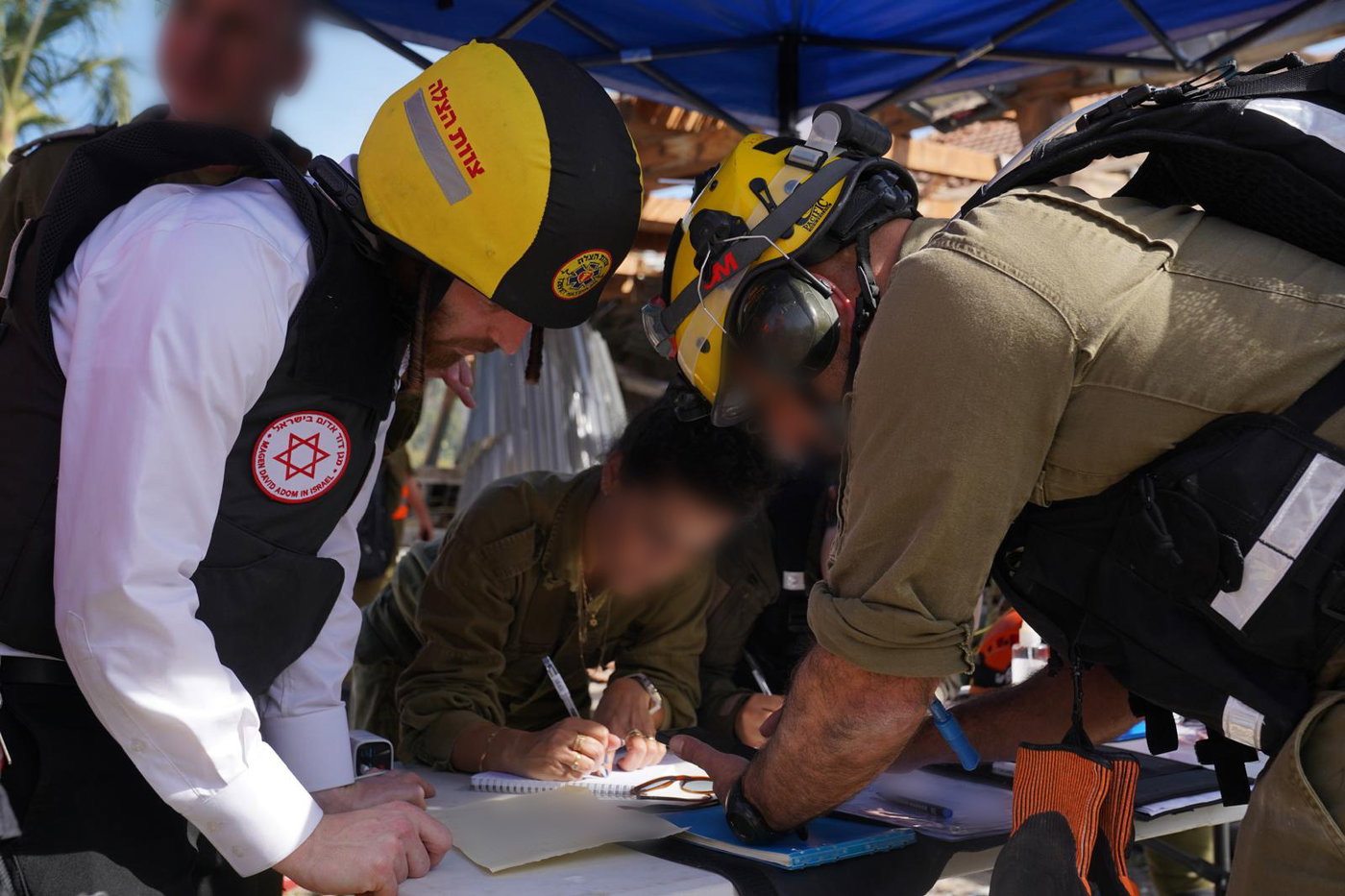 כוחות פיקוד העורף בזירת הנפילה סמוך לבית שמש