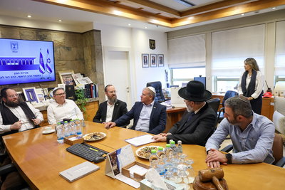 מכירת חמץ בכנסת