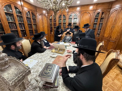 המעמד במעונו של האדמו"ר מסאטמר