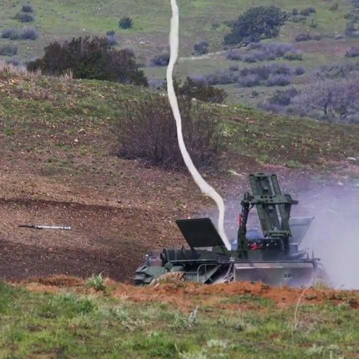 אימון בירי חי עם טעינת קו פינוי מוקשים